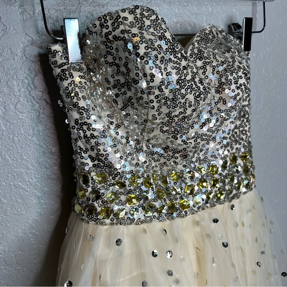 Windsor Strapless Prom Dress Glitter Jewels and Sequence Corset Dress - Picture 8 of 14